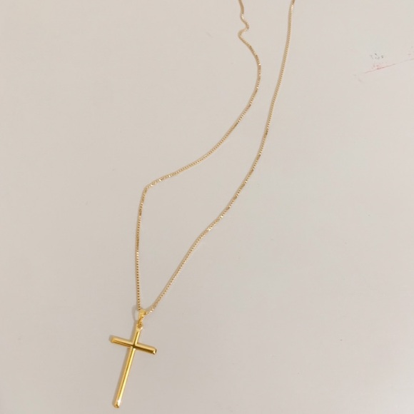 Classic Cross Necklace | 18k Gold Filled - Picture 3 of 7